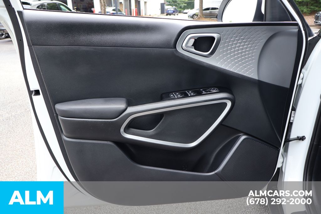 Used 2025 White Kia LX image 14