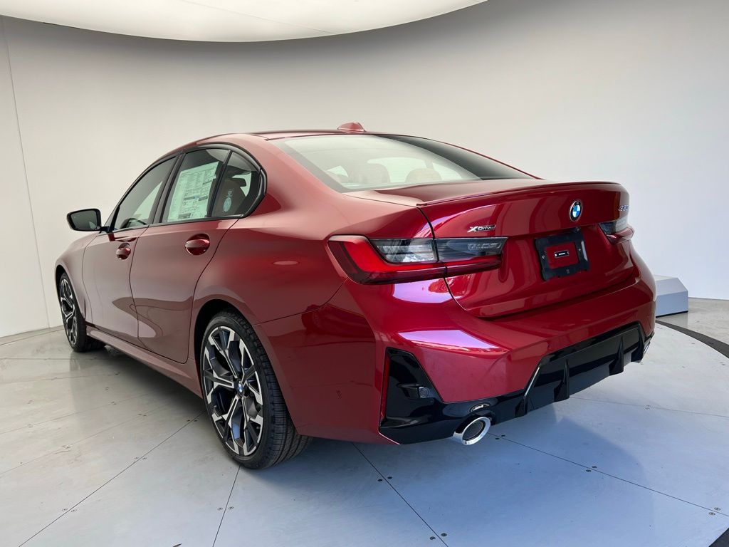 Thumbnail: 2026 BMW 3 Series - 4