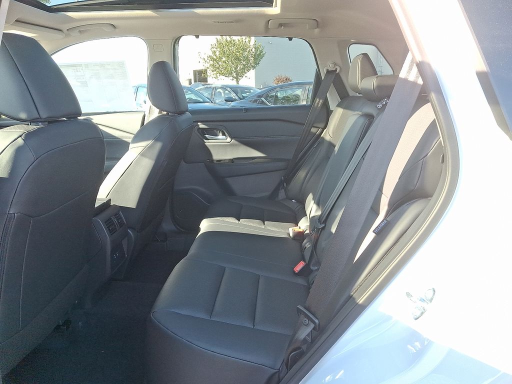 Thumbnail: 2026 Nissan Rogue - 5