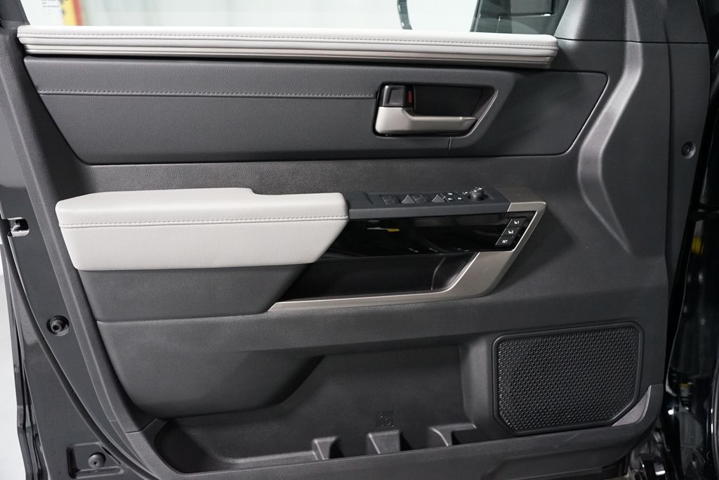 Thumbnail: 2026 Toyota Tundra - 31