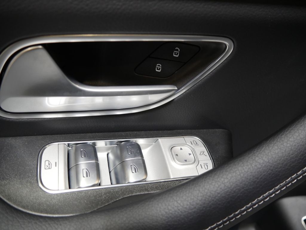 Thumbnail: 2026 Mercedes-Benz GLE - 18