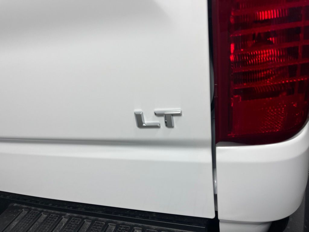 Thumbnail: 2026 Chevrolet Silverado 1500 - 18