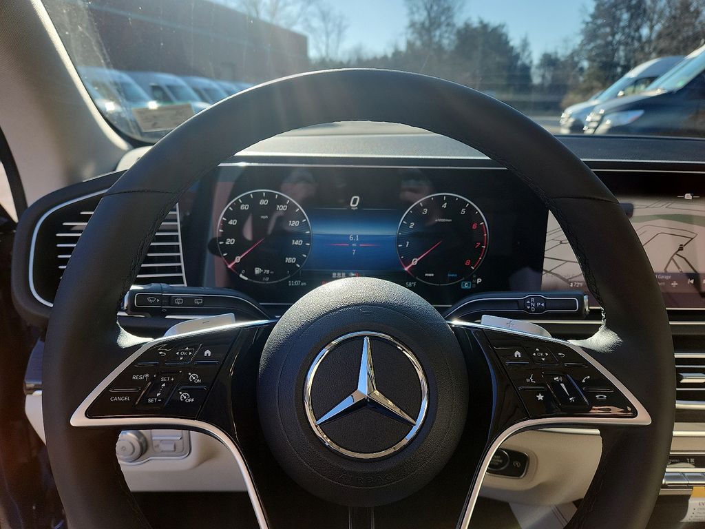 Thumbnail: 2026 Mercedes-Benz GLE - 14