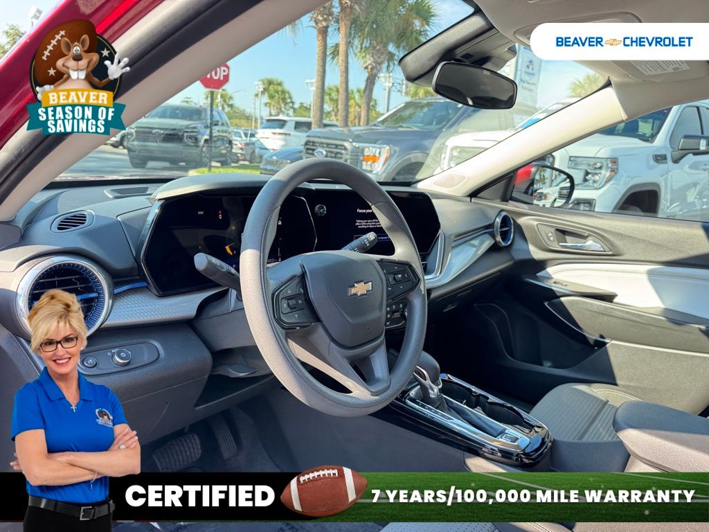 Used 2025 Chevrolet Trax SUV