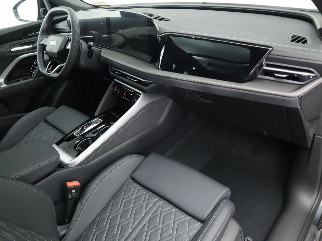 2025 Audi SQ5  19