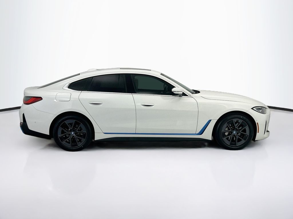Thumbnail: 2023 BMW i4 - 4