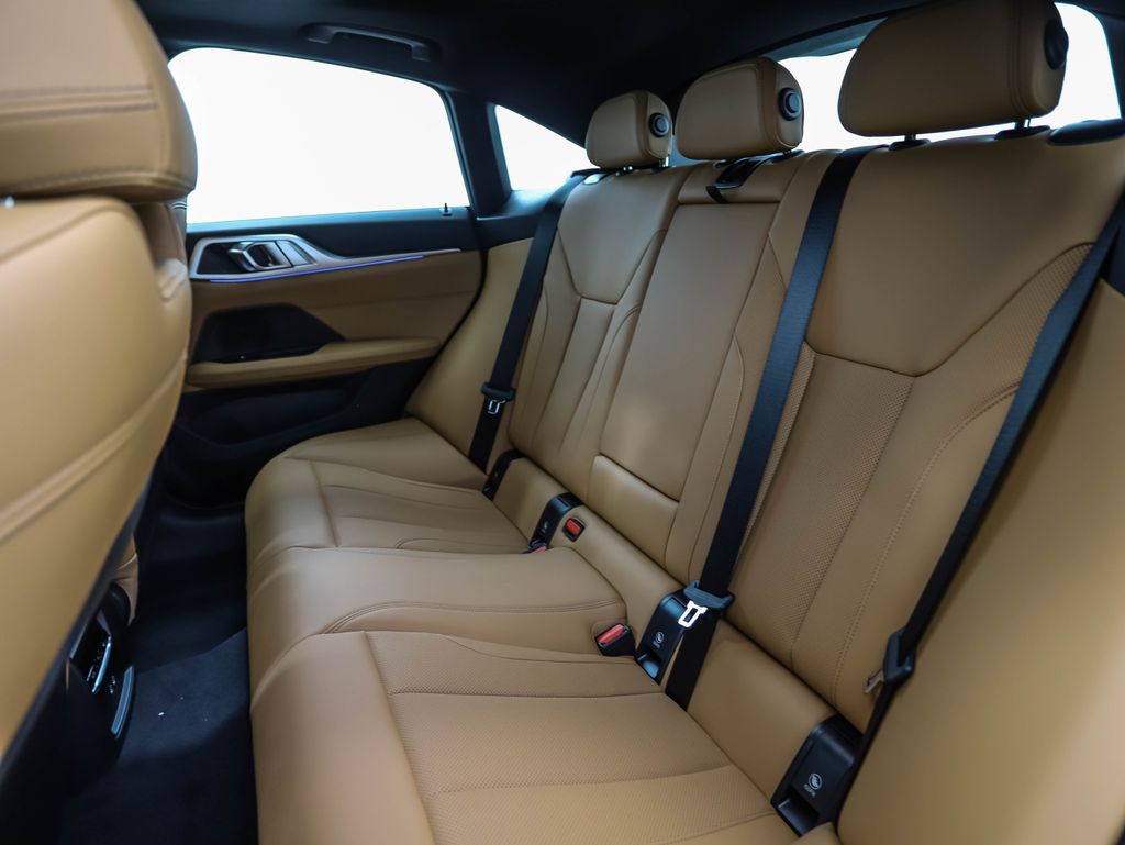 2025 BMW i4 xDrive40 22