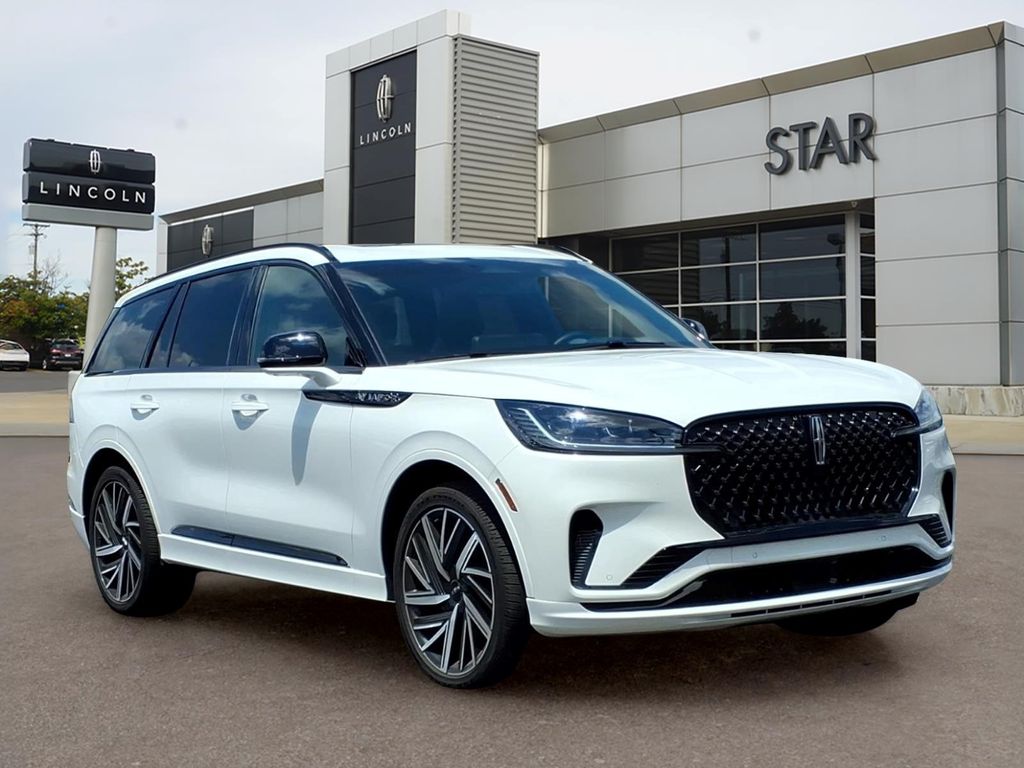 Pristine White Metallic Tri-Coat 2025 Lincoln Aviator SUV / Crossover All-Wheel Drive Automatic