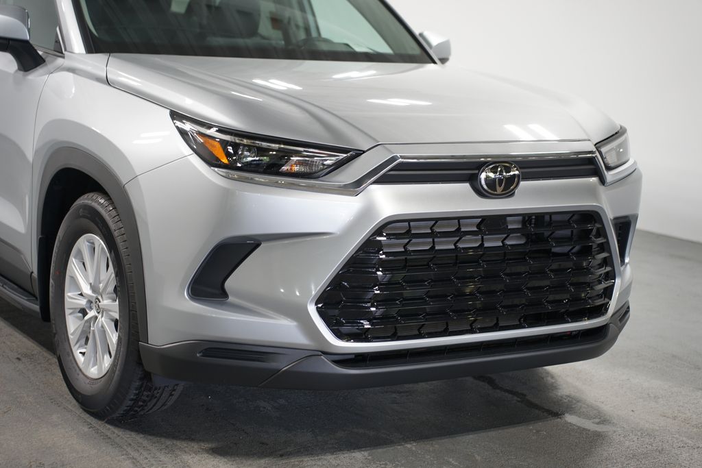 Thumbnail: 2025 Toyota Grand Highlander - 4