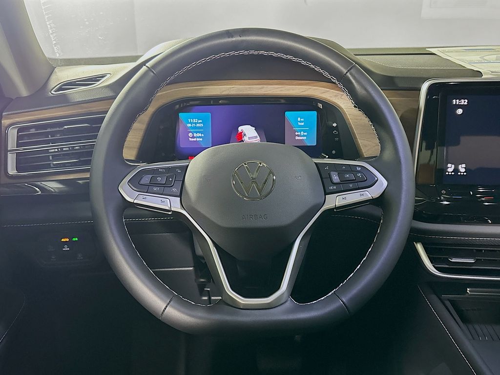 2025 Volkswagen Atlas 2.0T SE