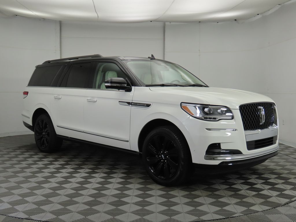 2024 Lincoln Navigator Black Label 3