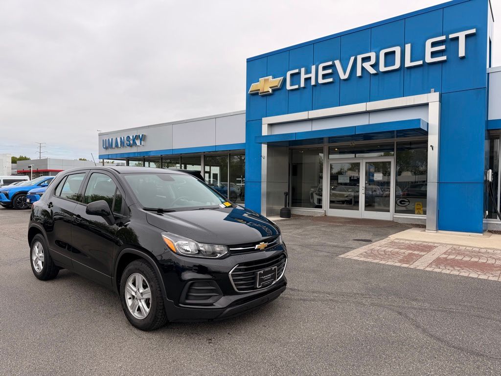 2020 Chevrolet Trax LS's photo