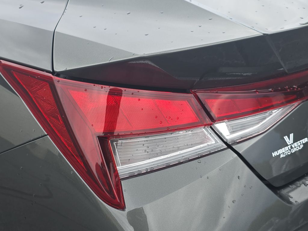 Used 2024 Hyundai Elantra Sedan