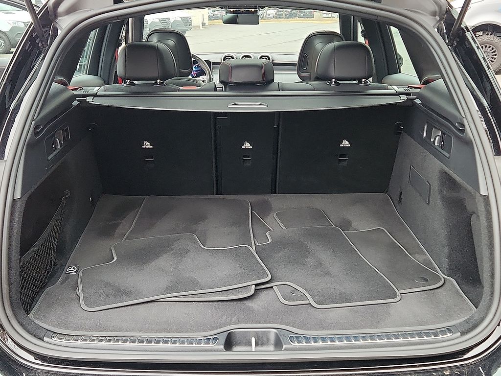 Thumbnail: 2025 Mercedes-Benz GLC - 28