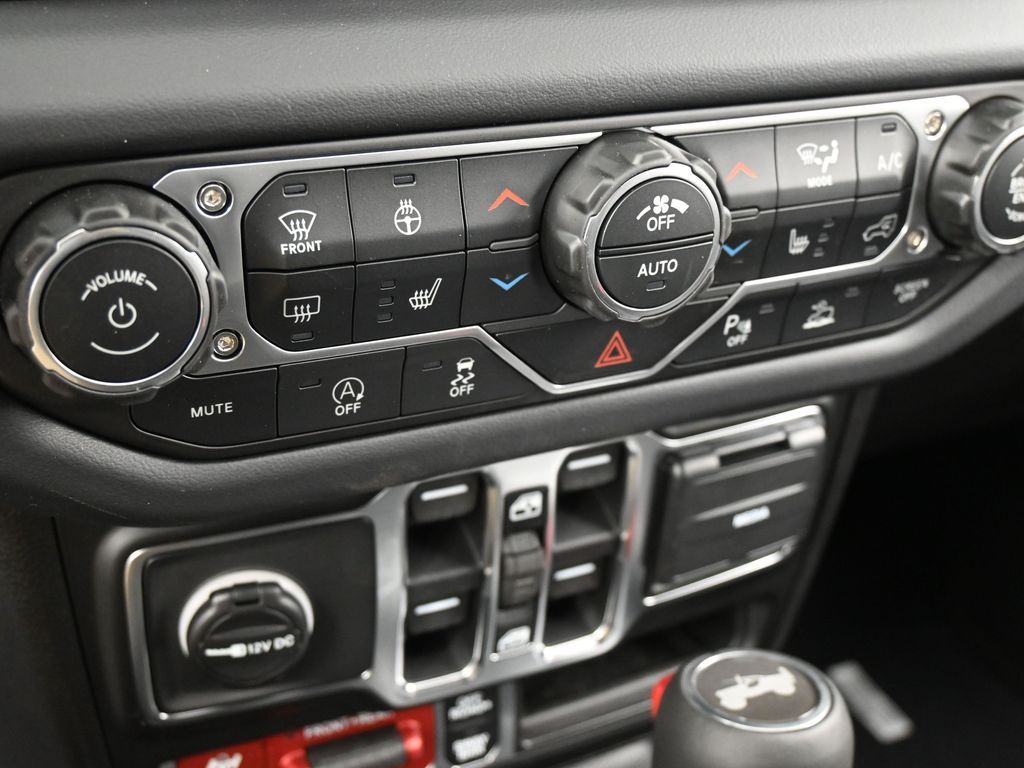 New 2026 Black Clearcoat Jeep Rubicon X image 17