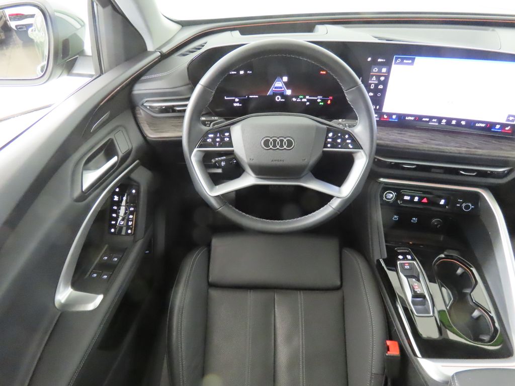 Thumbnail: 2025 Audi Q5 - 12