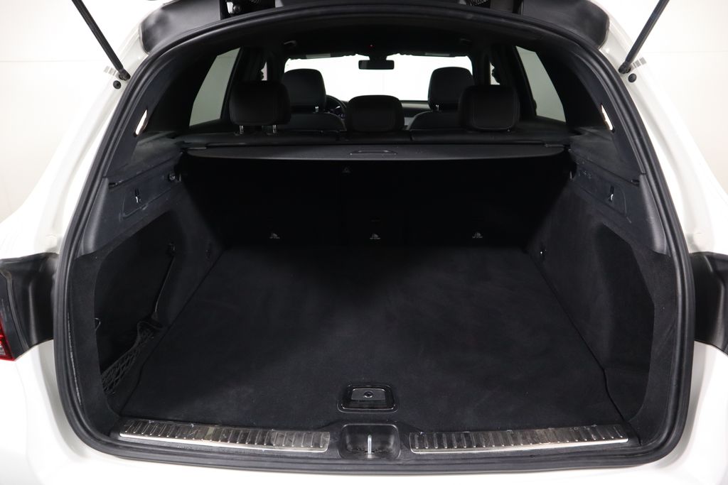 2021 Mercedes-Benz GLC 300 28
