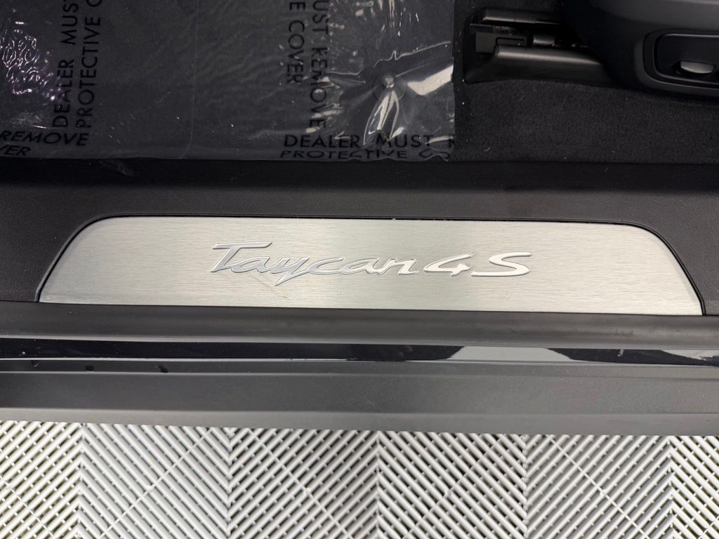 Thumbnail: 2021 Porsche Taycan - 21