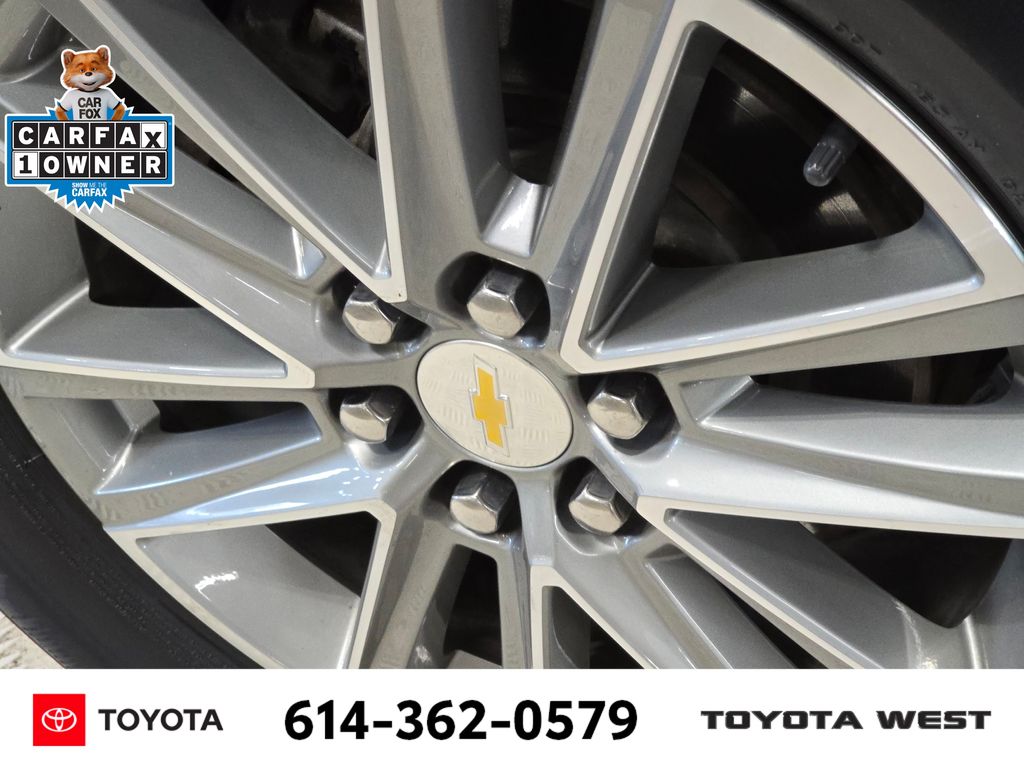 Used 2023 Gray Chevrolet LT Leather image 12