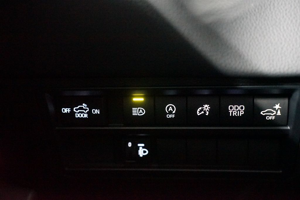 Thumbnail: 2026 Toyota Tundra - 25