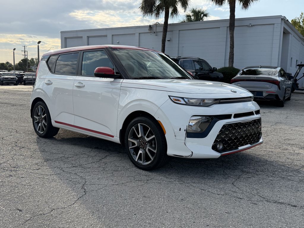 Clear White/Red Roof 2020 Kia Soul SUV / Crossover Front-Wheel Drive Continuously Variable Transmission
