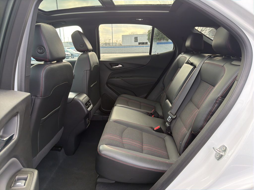 Thumbnail: 2023 Chevrolet Equinox - 20