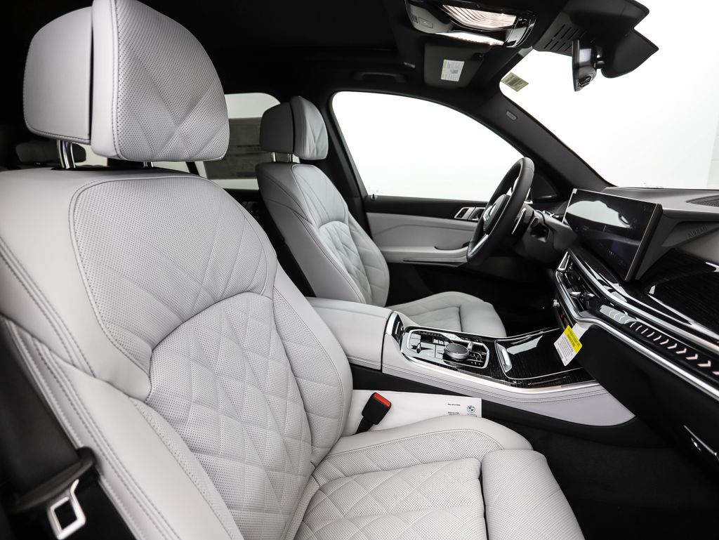 Thumbnail: 2026 BMW X5 - 31