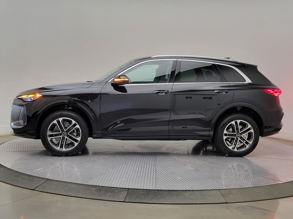 Thumbnail: 2025 Audi Q5 - 3