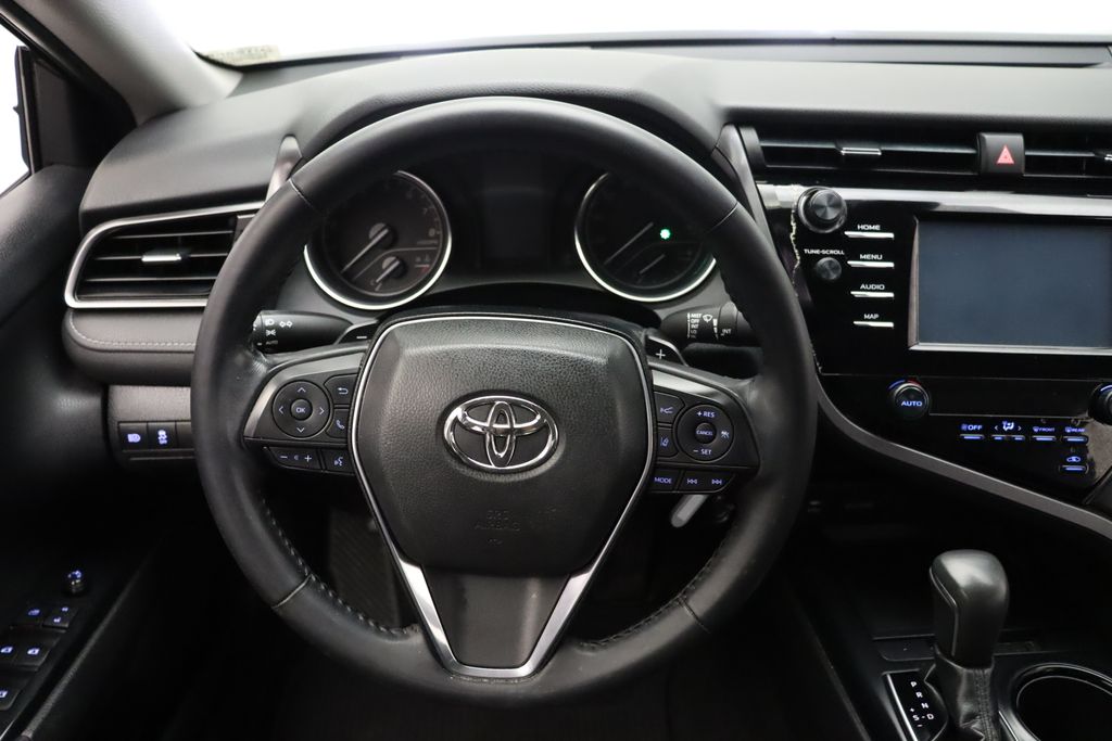 2019 Toyota Camry SE 23
