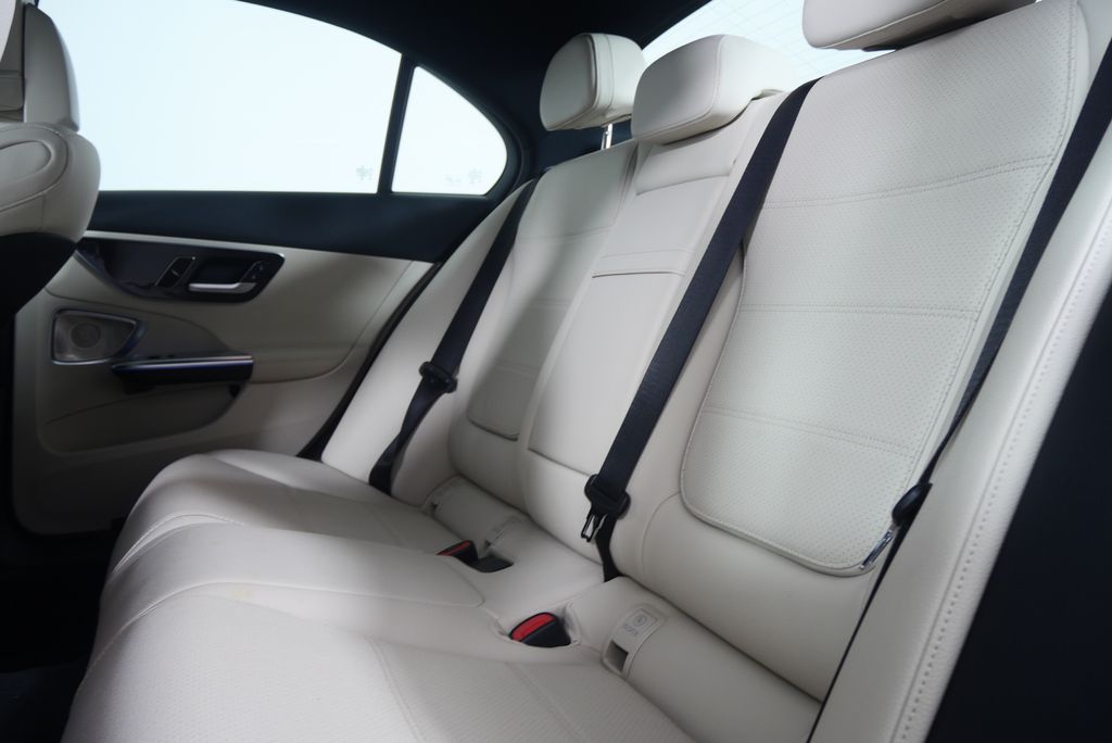 Thumbnail: 2023 Mercedes-Benz C-Class - 15