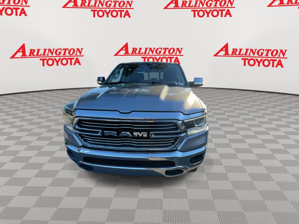 View vehicle photo 4