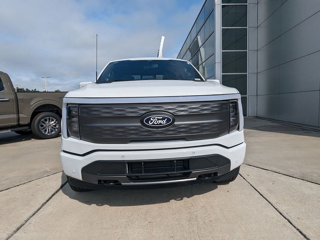 2025 Ford F-150 Lightning Lariat