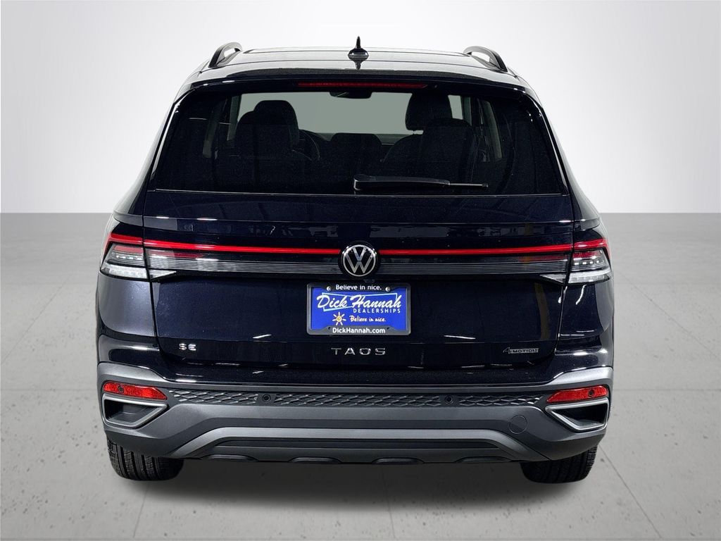 2025 Volkswagen Taos 1.5T SE Black