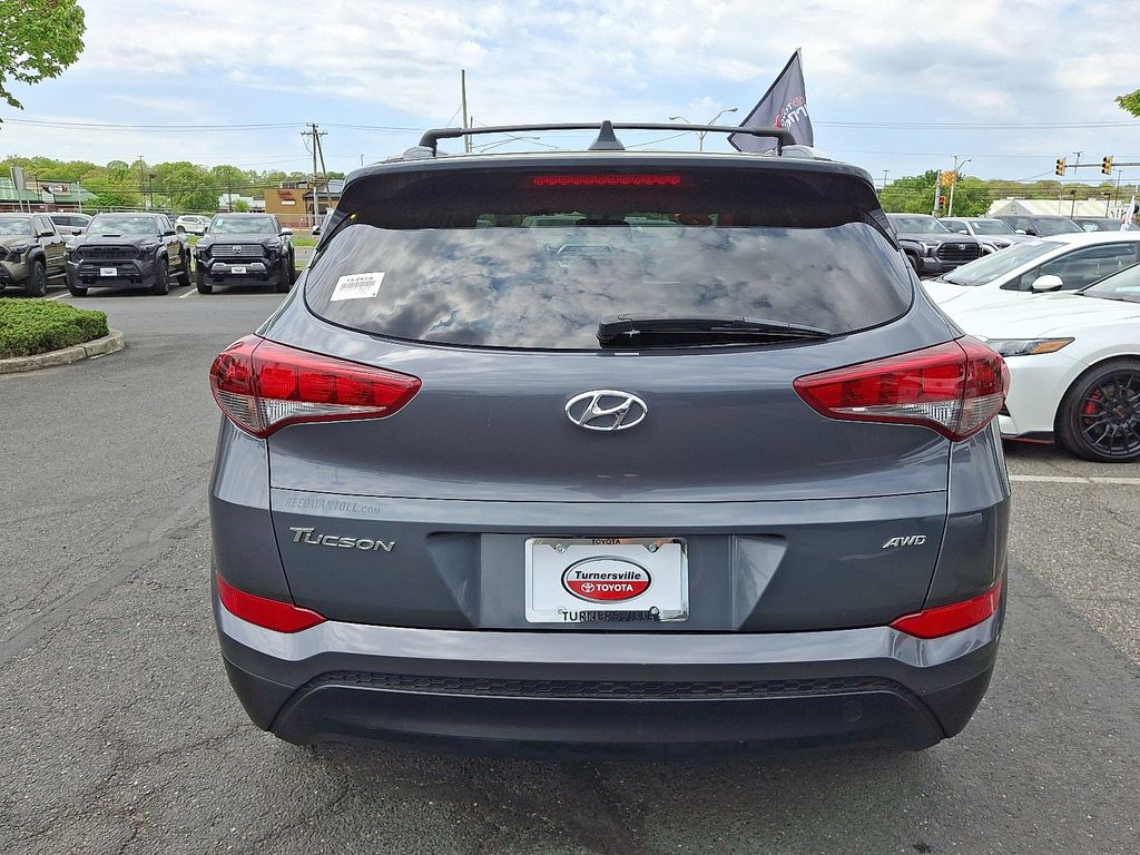 Thumbnail: 2018 Hyundai Tucson - 5