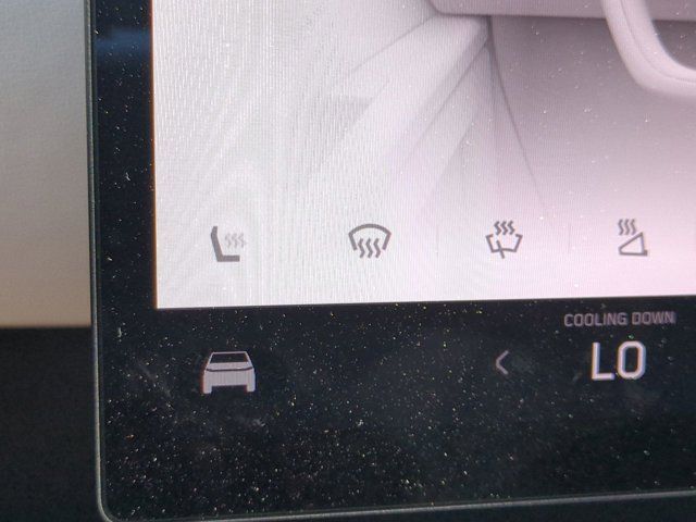 Used 2024  Tesla Base image 20