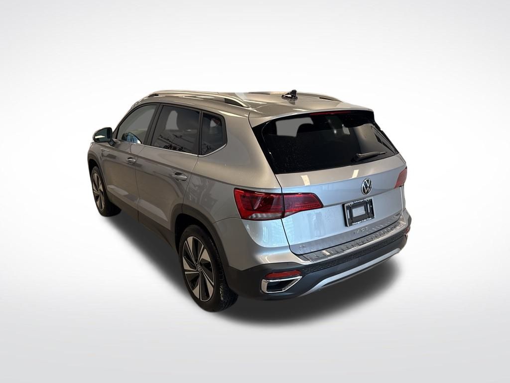 2024 Volkswagen Taos SE photo 11