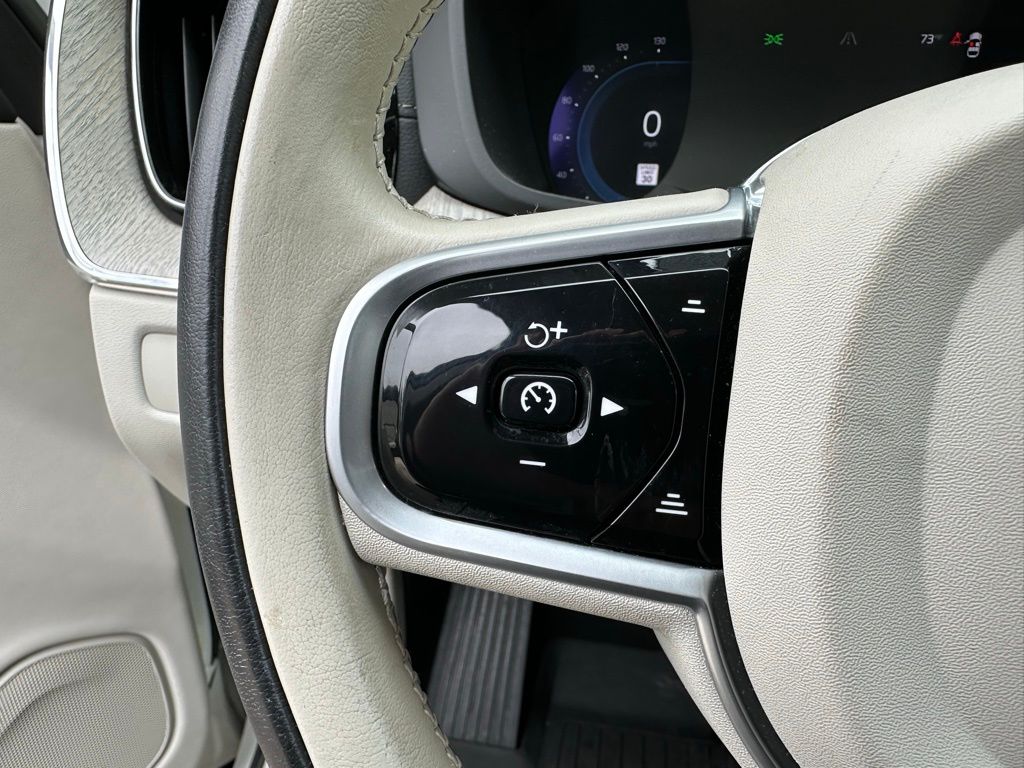 Thumbnail: 2023 Volvo XC60 - 18