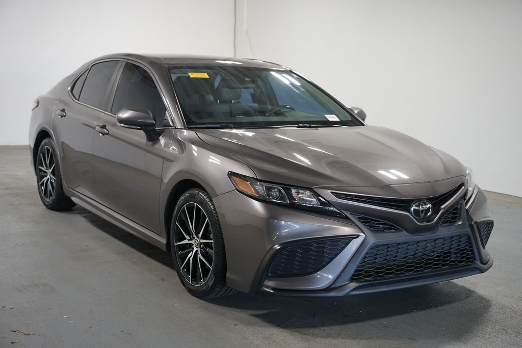 Thumbnail: 2021 Toyota Camry - 3