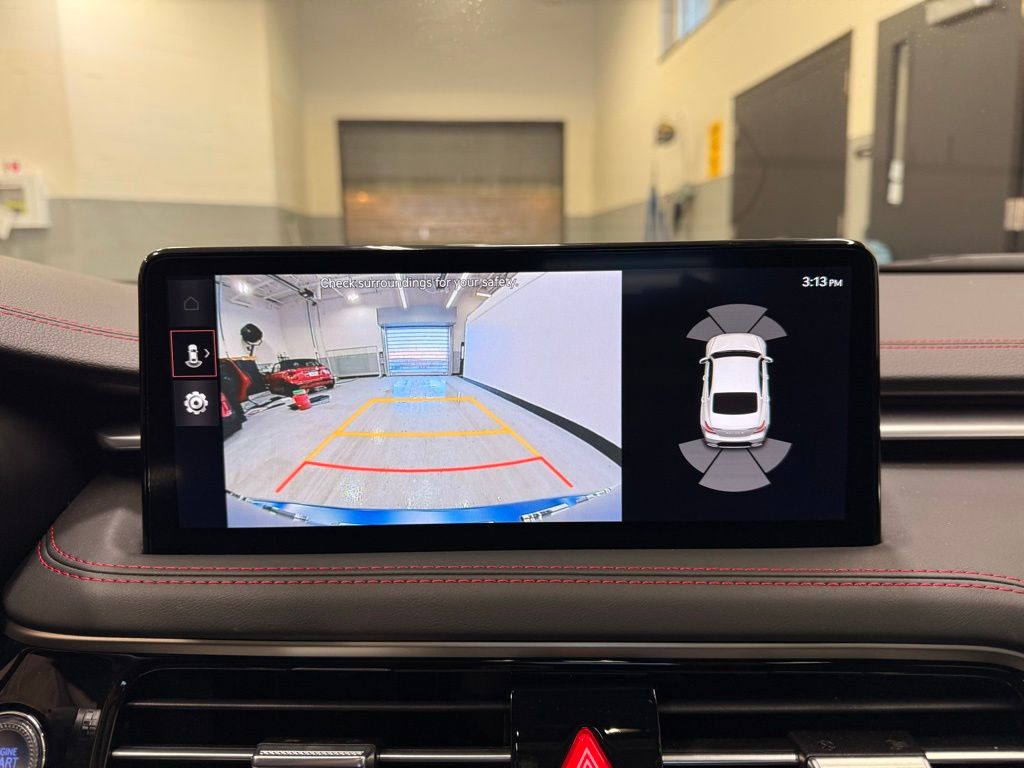 Thumbnail: 2025 Genesis G70 - 17