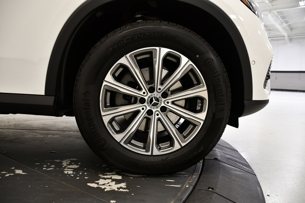 Thumbnail: 2026 Mercedes-Benz GLC - 16