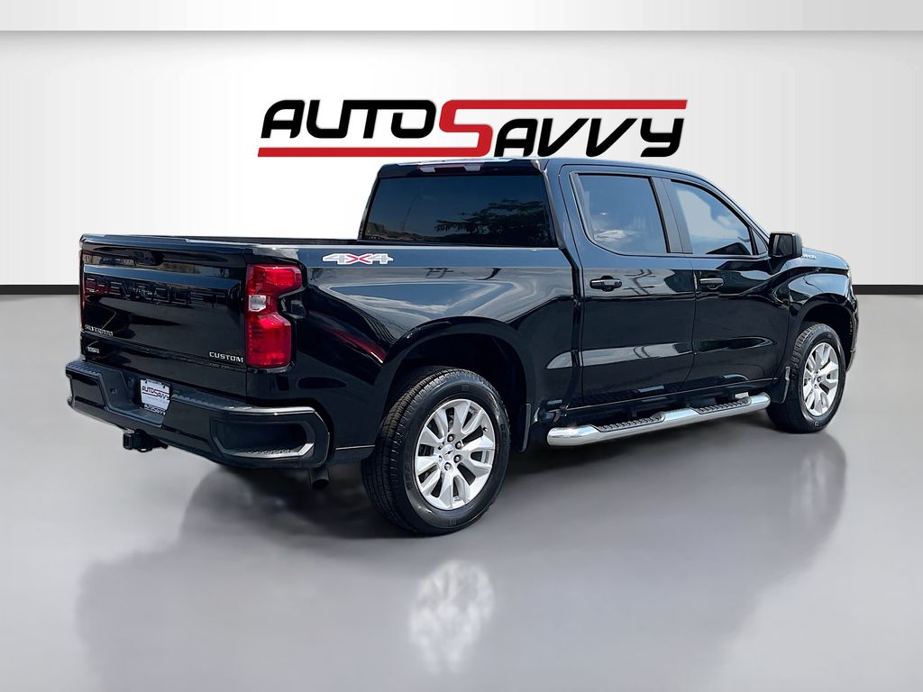Used 2023 Black Chevrolet Custom image 7