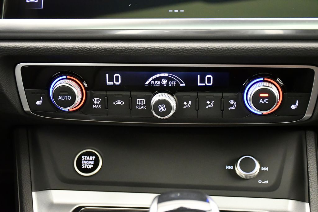 Thumbnail: 2025 Audi Q3 - 29