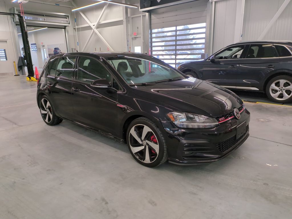 2021 Volkswagen Golf GTI 2.0T SE FWD