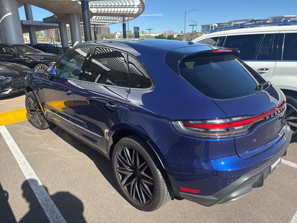 Thumbnail: 2022 Porsche Macan - 7