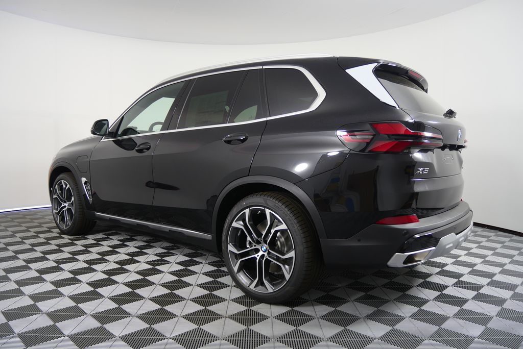 2026 BMW X5 xDrive50e 5
