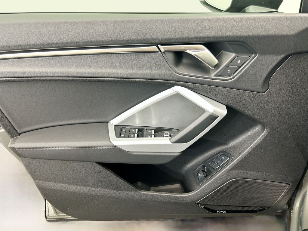 Thumbnail: 2025 Audi Q3 - 22