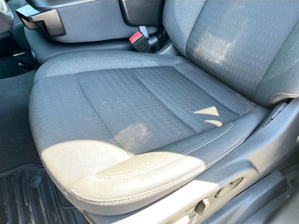 Used 2022 Gray Chevrolet LT image 18