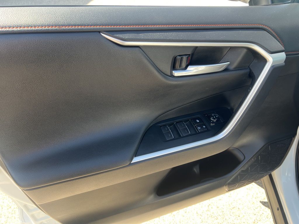 2022 Toyota RAV4 Adventure photo