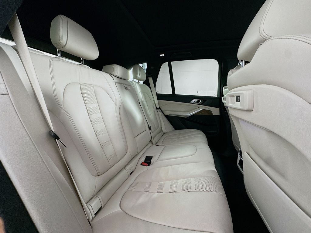 Thumbnail: 2020 BMW X5 - 29