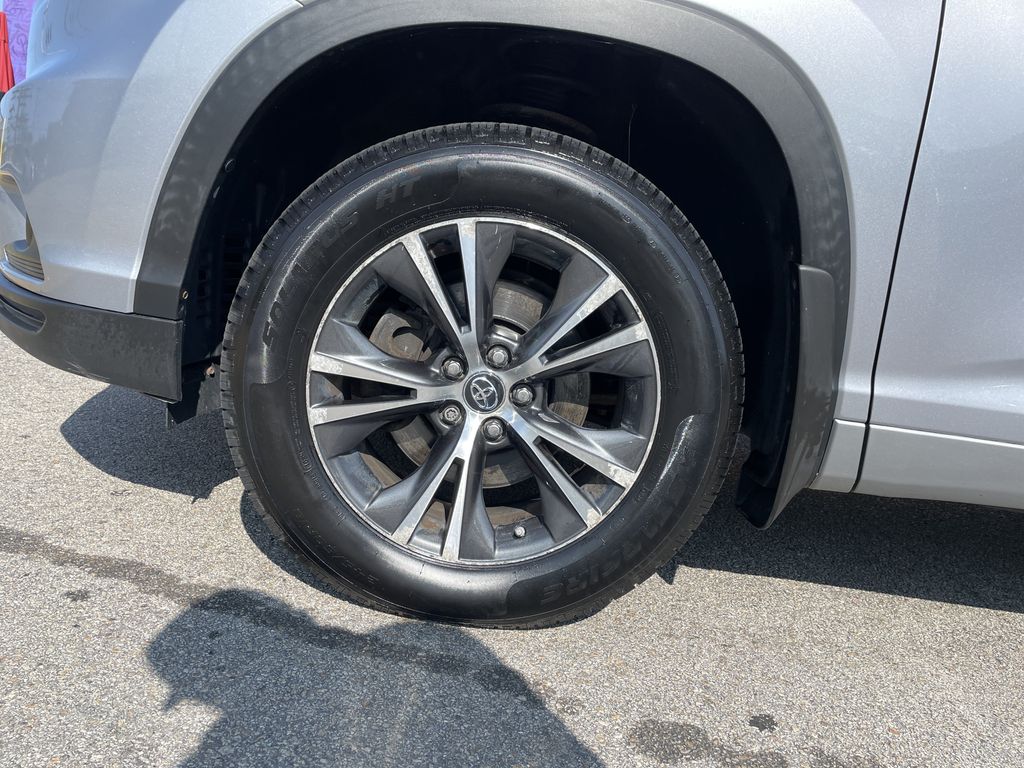 Used 2016 Toyota Highlander SUV